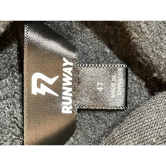 Boys Runway Color Block Hoodie/Sweatshirt. Toddler 4T - Picture 2 of 4